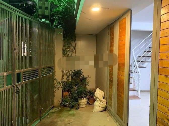Cho thuê nhà ngõ 373 đường An Dương Vương rộng 33m2 x 5 tầng, 3nhà vệ sinh, 3điều hòa, 3bình nl