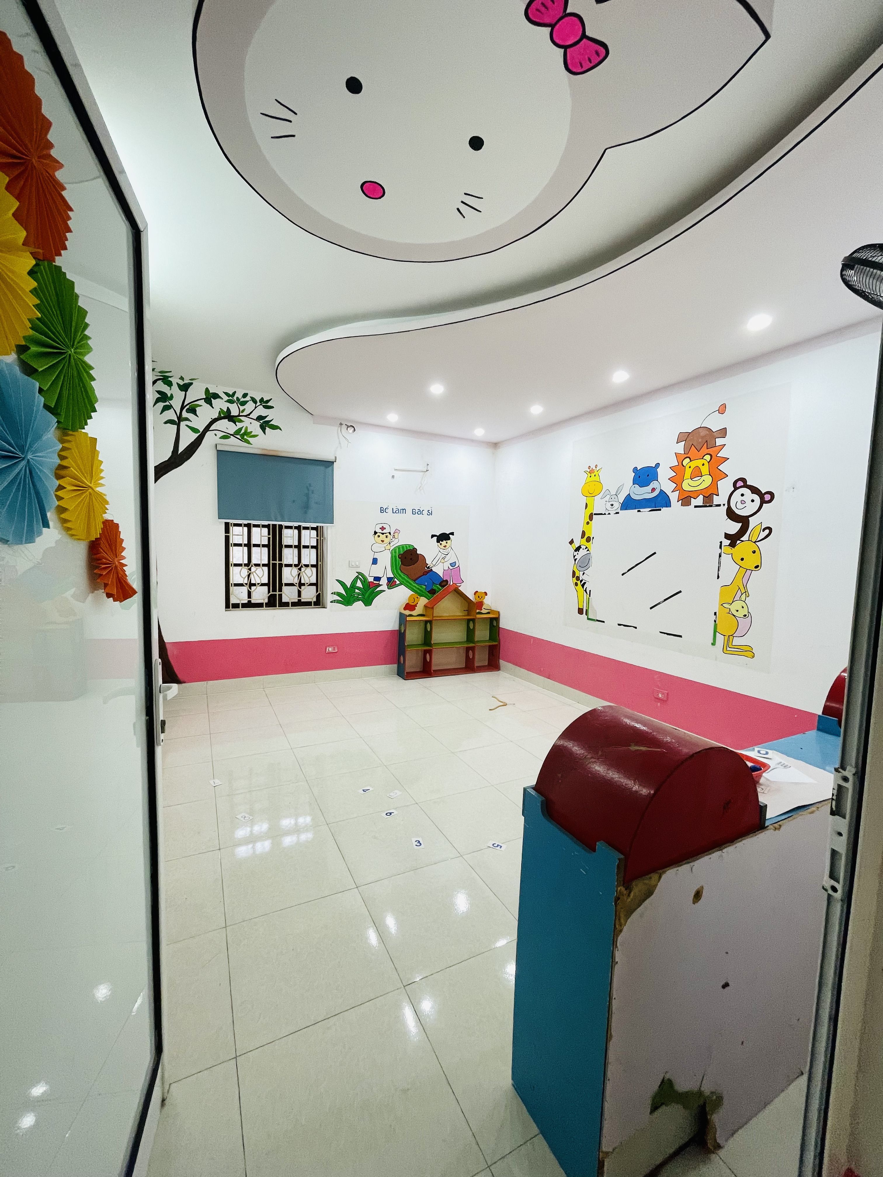 Cho thuê nhà mặt phố quận Tây Hồ 68m2 4 tầng giá chỉ 22tr/th