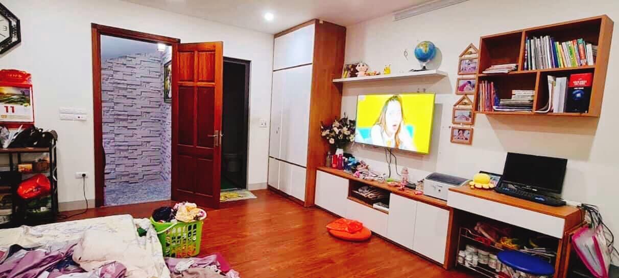 BÁN NHÀ TÔ HIỆU.10 BƯỚC RA CHỢ LỚN,MẶT TIỀN 5M,KHU VỰC HIẾM NGƯỜI BÁN,GIÁ HƠN 4 TỶ