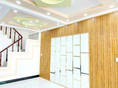 BÁN NHÀ LẦU ĐÚC MỚI ĐẸP, 3 PHÒNG NGỦ RỘNG RÃI. HẺM 7A-9 NGUYỄN VĂN LINH
