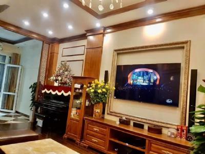 Bán nhà phố Lạc Long Quân quận Tây Hồ, khu vực vip an sỉnh đỉnh cao, nhà nằm trong ngõ rộng