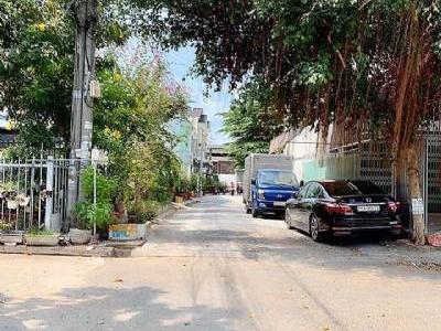 BÁN CẶP NỀN TẶNG NHÀ CŨ 1 TRỆT 1 LẦU ĐƯỜNG SỐ 8️⃣ KHU DÂN CƯ HỒNG PHÁT.