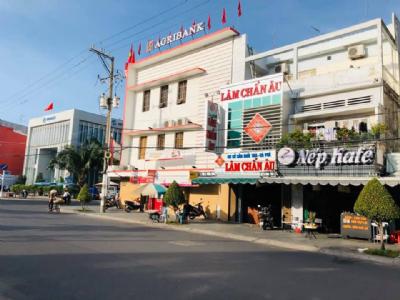Cho thuê mặt bằng phía trước bán đồ ăn vặt từ 14h đến 22h 38.Hai Bà Trưng, LX