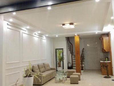 Bán gấp nhà phố Hoàng Hoa Thám Ba Đình 40m2, 4 tầng, nhà xây đẹp lung linh.