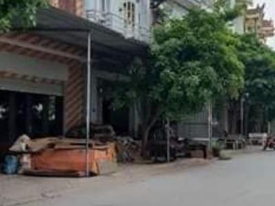 Bán gấp căn nhà cùng nội thất sịn sò tại đồng kỵ đường 8m mt 5,2m kinh doanh gì cũng được