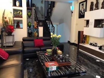TIN SỐC ! CHỈ 2.6 TỶ CÓ NHÀ KIM MÃ 25M, 5 TẦNG , GẦN PHỐ, LÔ GÓC , NGÕ RỘNG