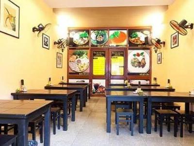CHO THUÊ NGUYÊN CĂN  ĐỐI DIỆN BẾN XE 100m2