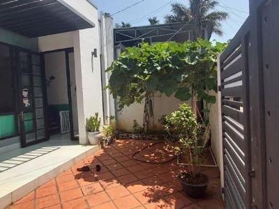 Bán nhà Phường Tân Hoà .  7,5 x 19,5m 1 tỷ 3 đường bê tông 2 ô tô . Cách mặt tiền Phạm Văn Đồng 100