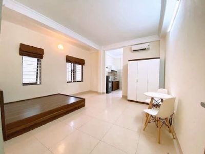 Chung cư mini mới xây view hồ tây full đồ giá rất hợp lý cho mua dịch Covid19