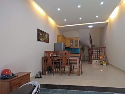 Chỉ hơn 2 tỷ, có nhà 42m2, ô tô đỗ cửa- cách đường lớn Kim Giang 50m