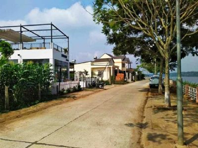 Cho thuê nhà nguyên căn ở đường vành đai hồ tây đakmil, cách đường chính Nguyễn Du 100m