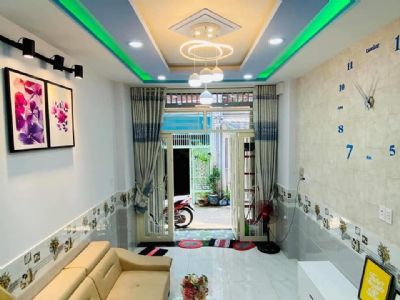 KẸT TIỀN BÁN GẤP NHÀ 1 LẦU 1 TRỆT GẦN CHỢ BÌNH CHÁNH