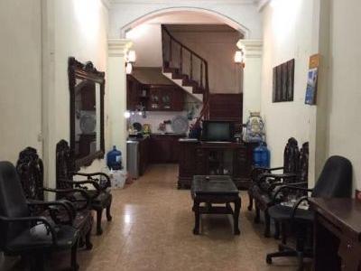 Nhà 4 tầng cần cho thuê, nhà thuộc cán bộ tập thể Thông tấn xã VN, tại phố Bùi Ngọc dương