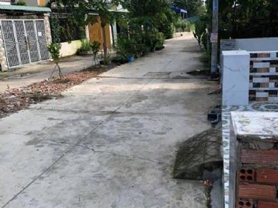 Chủ hạ giá sập sàn căn nhà 4 x15 Nhà cực đẹp .khu đường dưỡng lão (171) bình mỹ