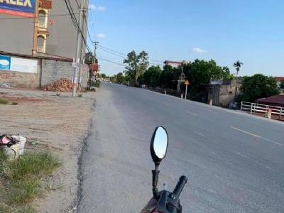 Bán gấp mảnh đất có sổ đỏ trục 200 Chi Long-Ngọc Long-Yên mỹ
