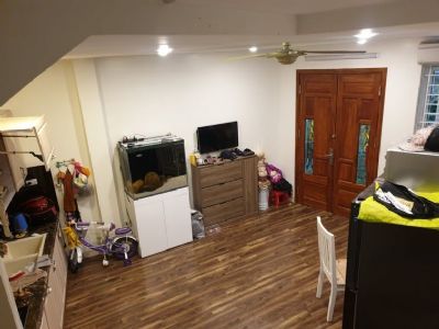 Nhà Ngọc Thuỵ ( trong đê) mới xây, nội thất sịn, khu dân trí cao,gần trường học các cấp