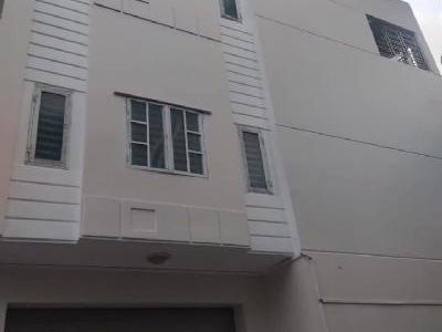 Cần bán nhà số 36d /34 tổ 21 khúc thừa dụ 2. Nhà 03 tầng sạch sẽ về chỉ việc ở, thoáng