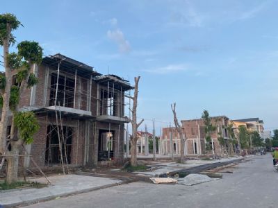 Vị trí cực đẹp view sông Cầu Rào, giáp với khu hành chính thành phố Đồng Hới.