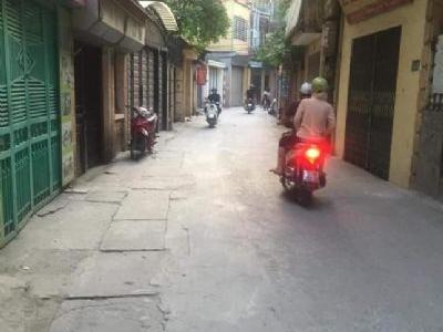 Bán nhà 211 khương trung giá chỉ 1,1 tỷ.Nhà đẹp xây mới 4 tầng.Chỉ việc ở ngay.ô tô cách 10m