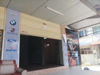 Còn một gian khép kín 40m2 phù hợp làm văn phòng, spa, shop bán hàng 105 đường Lương Ngọc Quyến
