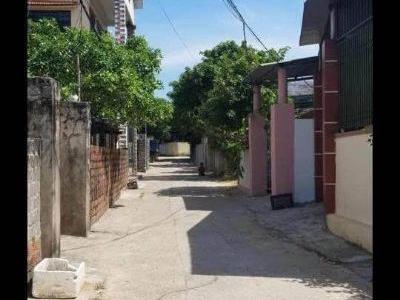Bán nhanh lô đất gần Nguyễn văn Cừ giá hợp lý đáng để đầu tư trung tâm Đức Ninh Đông