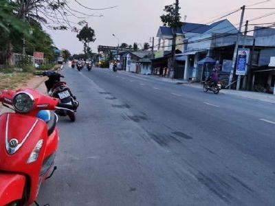 Bán nhà Mặt tiền quốc lộ 60. Gần chợ tam phước. Giá 1.2 tỷ