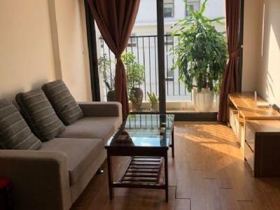 Em Cho thuê gấp căn hộ 2 phòng ngủ số 2 lê văn thiêm tòa golden west 2 ngủ đủ đồ 10tr .lh 098682544