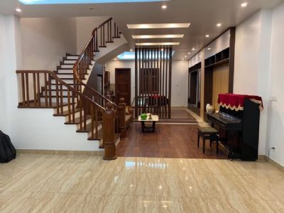 Cần cho thuê nhà nguyên căn làm kho hoặc văn phòng kết hợp ở khu gleximco Lê trọng tấn