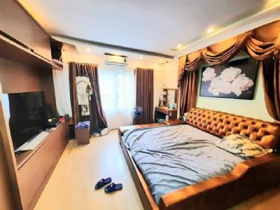 Duy nhất trong tuần này, bán nhà Phố Khâm Thiên đẹp nhất khu. Rẻ nhất khu 2,45 tỷ full nội thất
