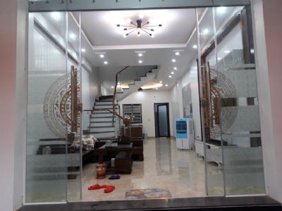 chủ nhà cần tiền bán gấp nhà đẹp không tỳ vết ngõ 193 Văn Cao