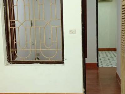 Cho hộ gia đình thuê nhà tập thể tầng 1 Khu Tập thể Bộ Công An phố Nguyễn Huy Tưởng - Quận TX