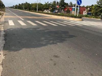 bán gấp miếng đất ngay vòng xoay hữu định , châu thành, bến tre Dt 379m ,ngang 10*38m