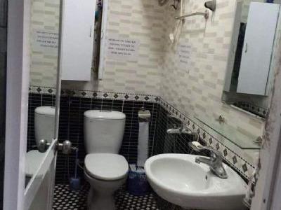 Mình có căn hộ 51 m, 2 ngủ, 1 khách, 1 ban công, 1 bếp, nhà 2 mặt thoáng
