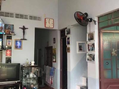 Bán nhà hẻm trường chinh Dt : 10x10m , 45 m2 thổ cư nhà 1 mê lửng 4 phòng ngủ, 2wc, sân để ô tô.