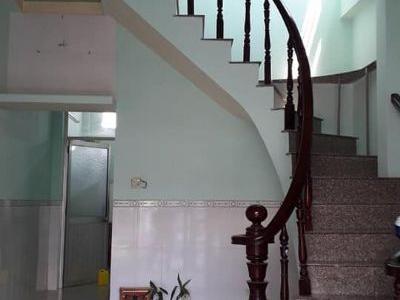 bán gấp căn nhà 1 trệt 1 lầu đẹp xinh xinh lung linh,đường Đồng Khởi thông qua Điện Biên Phủ