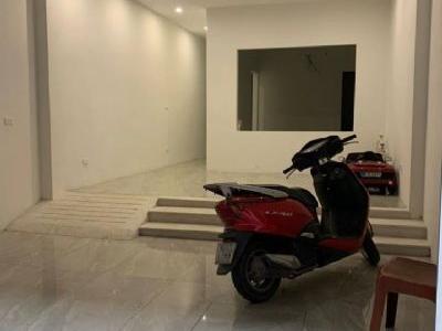 Cho thuê măt bằng kinh doanh trong ngõ Âu Cơ dt 56m2 . Giá 8tr/th