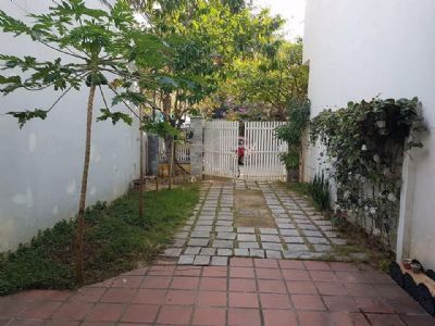 Cho thuê nhà cấp 4 nhỏ nhỏ có sân vườn đường Đào Tấn, quận Hải Châu