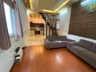 Nhà cho thuê Q7 Nhà dt : 4-12m2 Có sân để xe.
