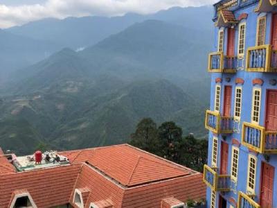 bán khách sạn tại đường lên thác bạc - Sapa Tổng 1600m. Bao gồm 43 phòng đã đầy đủ tiện nghi