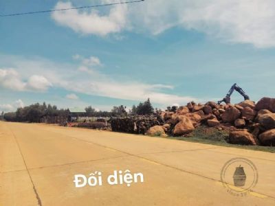 Cần bán đất mặt tiền Đường tránh lũ Tuy An, thuộc xã Sơn Long huyện Sơn Hòa. 14×50m Có sổ đỏ