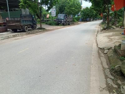 Bán đất tại thị trấn nước hai Diện tích 300m2, có 50% đất ở, mặt đường quốc lộ.