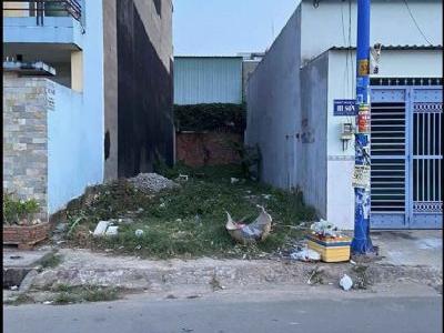 Tôi cần bán gấp lô đất (100m2) nằm trong KDC ngay Cầu Tham Lương thuộc Quận 12 TPHCM