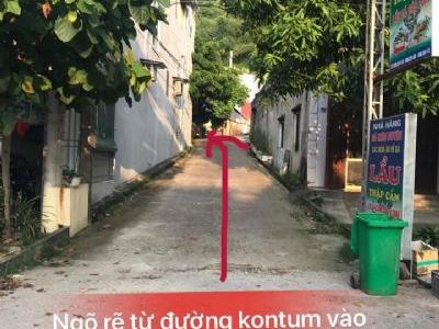 BÁN NHÀ CẤP 4 GIÁ RẺ Ngõ 319 trục đường KonTum (ngõ lên quán gà Kiên Duyên). Cách đường kontum 50.