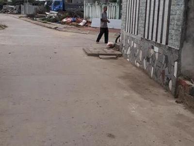Cần bán nhà 2 mặt diện hộ khẩu phường Chánh Lộ. Hướng tây. 117,9M2