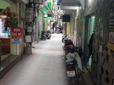 Lỗ cũng bán, nhà CẦU GIẤY lô góc thoáng mát, ngõ thông kinh doanh nhỏ.