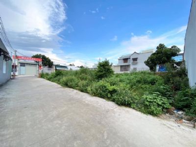 Bán 9x24 2 mặt tiền cách chợ 500m cách chợ Quang Thắng 500m