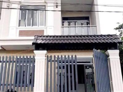 BÁN NHÀ KHU DÂN CƯ SẦM UẤT  cách chợ bình chánh 200m