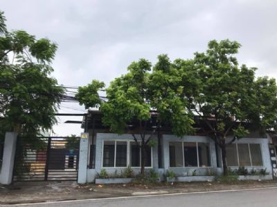 Cho thuê mặt bằng rộng 300m2 mặt tiền gần 20m. 63 hoàng thiết tâm kiến an ( cách chợ bến phà 200m)