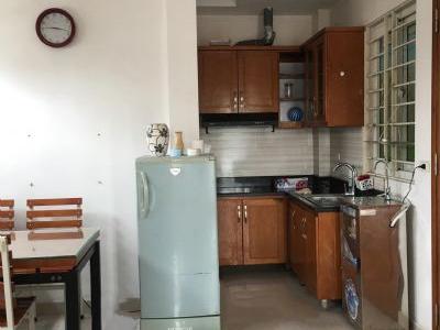 Gia đình mình hiện có căn hộ khép kín cho thuê tại khu vực phố Chùa Bộc Đống Đa HN.