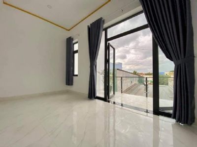 Bán nhà mặt phố Đại Cồ Việt, khu phố to đẹp hoành tráng, mặt đường 2 chiều rộng nhất quận HBT